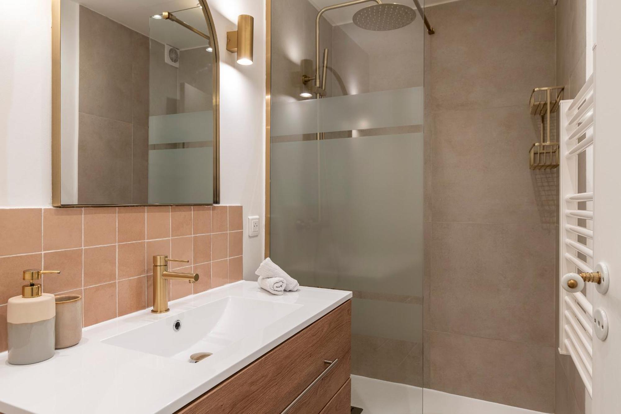 Apartment 2 Pieces Dans Le Vieux - A 3 Min De La Et Du Celebre Cours Saleya Nizza